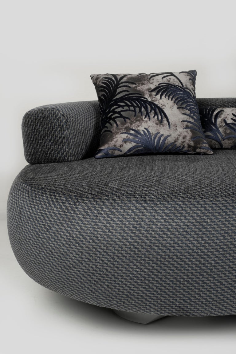 https://a.1stdibscdn.com/greenapple-chaise-longue-twins-chaise-grey-blue-fabric-handmade-in-portugal-for-sale-picture-8/f_53532/f_324571221674841561100/G703632_8_master.jpg?width=768