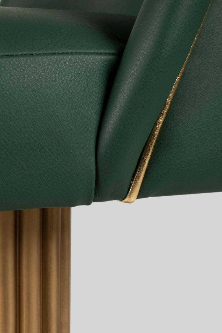 https://a.1stdibscdn.com/greenapple-bar-stool-flute-bar-stool-in-emerald-leather-handmade-in-portugal-for-sale-picture-8/f_53532/f_306436221664536102220/G703662_6_master.jpg?width=768