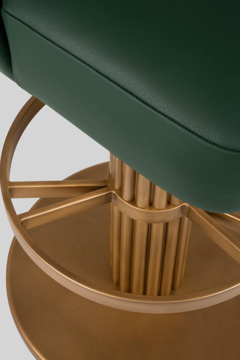 https://a.1stdibscdn.com/greenapple-bar-stool-flute-bar-stool-in-emerald-leather-handmade-in-portugal-for-sale-picture-9/f_53532/f_306436221664536102320/G703662_7_master.jpg?width=768