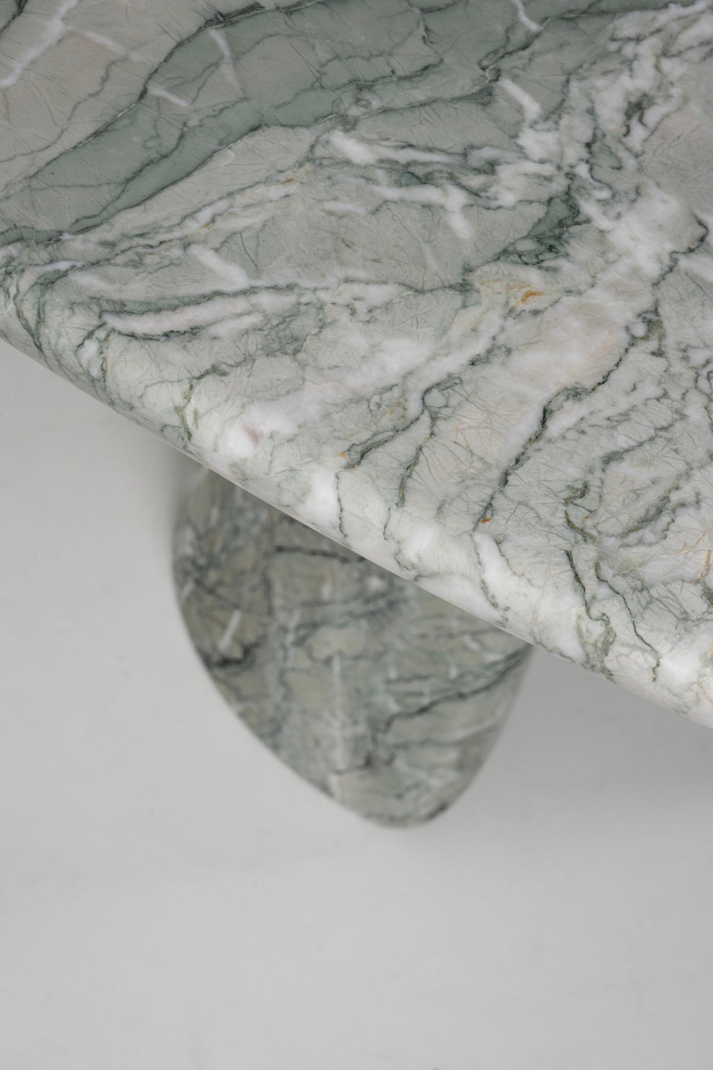https://a.1stdibscdn.com/modern-dining-table-verde-antigua-marble-handmade-in-portugal-by-greenapple-for-sale-picture-15/f_53532/f_364202221696255754077/G703922_6_master.jpg