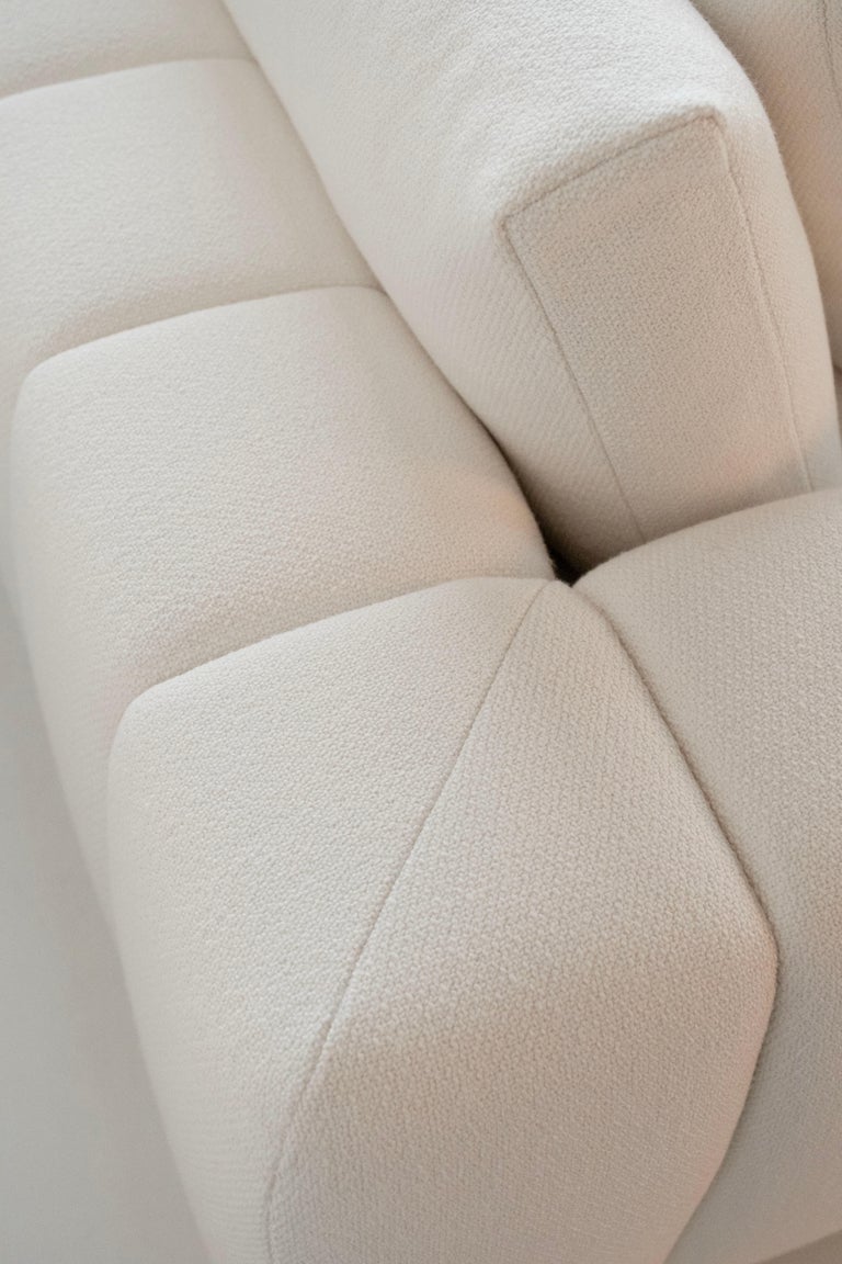 https://a.1stdibscdn.com/modern-coast-mudular-sofa-linen-handmade-in-portugal-by-greenapple-for-sale-picture-15/f_53532/f_379963921705575911648/G703958_10_master.jpg?width=768