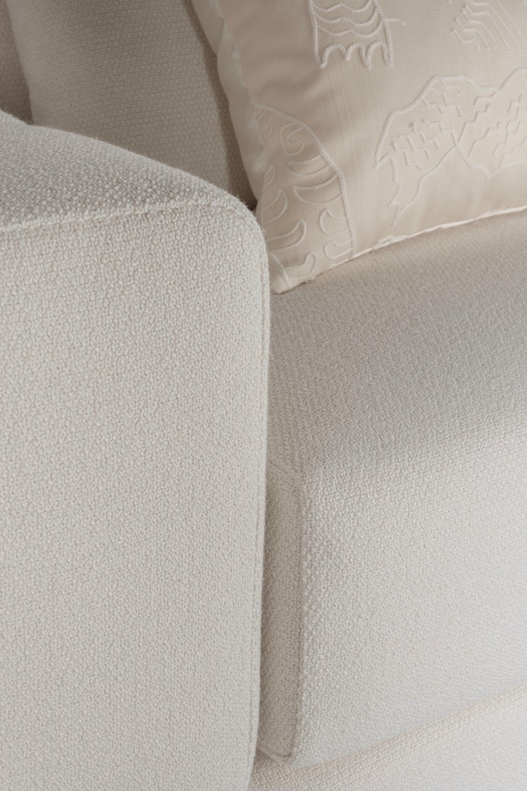 https://a.1stdibscdn.com/modern-coast-mudular-sofa-linen-handmade-in-portugal-by-greenapple-for-sale-picture-10/f_53532/f_379963921705575909673/G703958_5_master.jpg?width=768