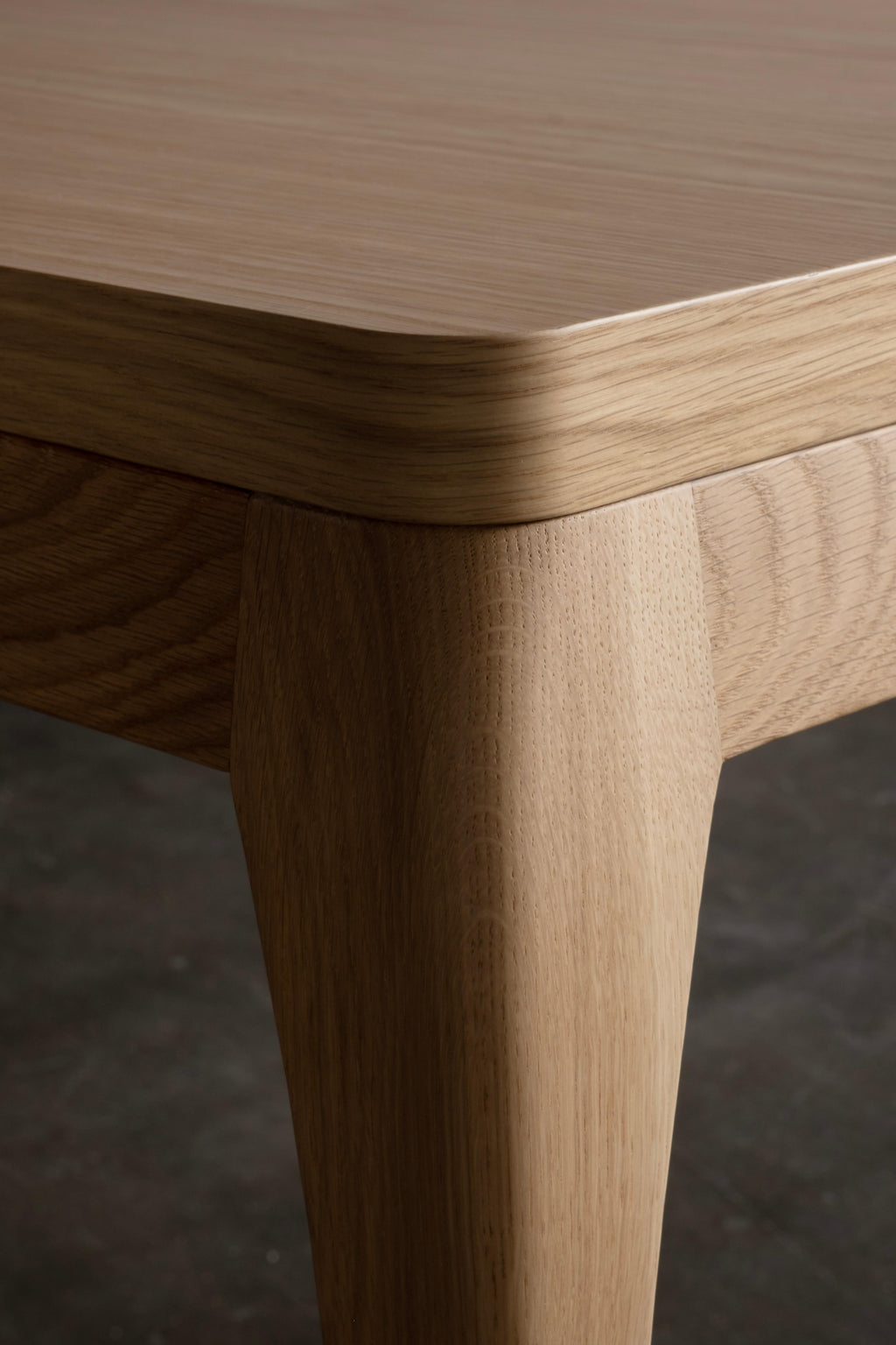 https://a.1stdibscdn.com/modern-venise-dining-table-american-oak-handmade-in-portugal-by-greenapple-for-sale-picture-7/f_53532/f_455352521750420915476/G704165_5_master.jpg