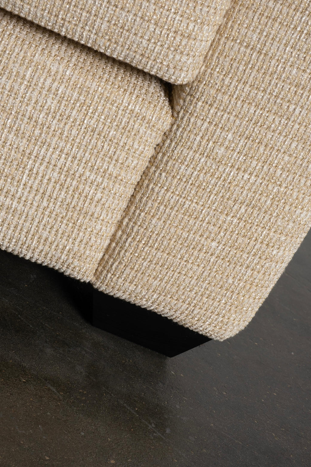 https://a.1stdibscdn.com/mid-century-modern-french-style-sofa-beige-brochier-fabric-for-sale-picture-6/f_53532/f_462250421754934504853/G704181_4_master.jpg
