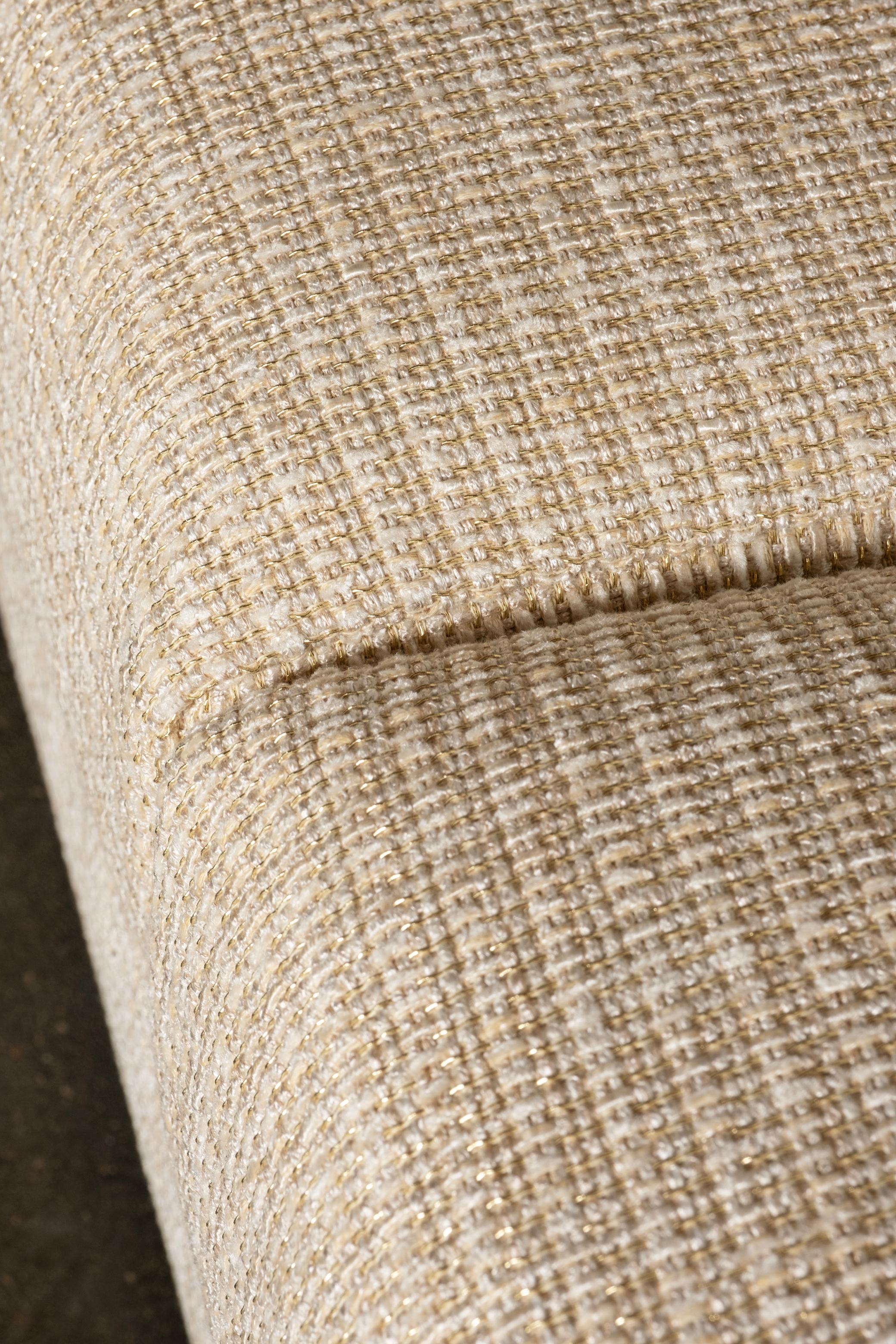 https://a.1stdibscdn.com/mid-century-modern-french-style-sofa-beige-brochier-fabric-for-sale-picture-8/f_53532/f_462250421754934506828/G704181_6_master.jpg