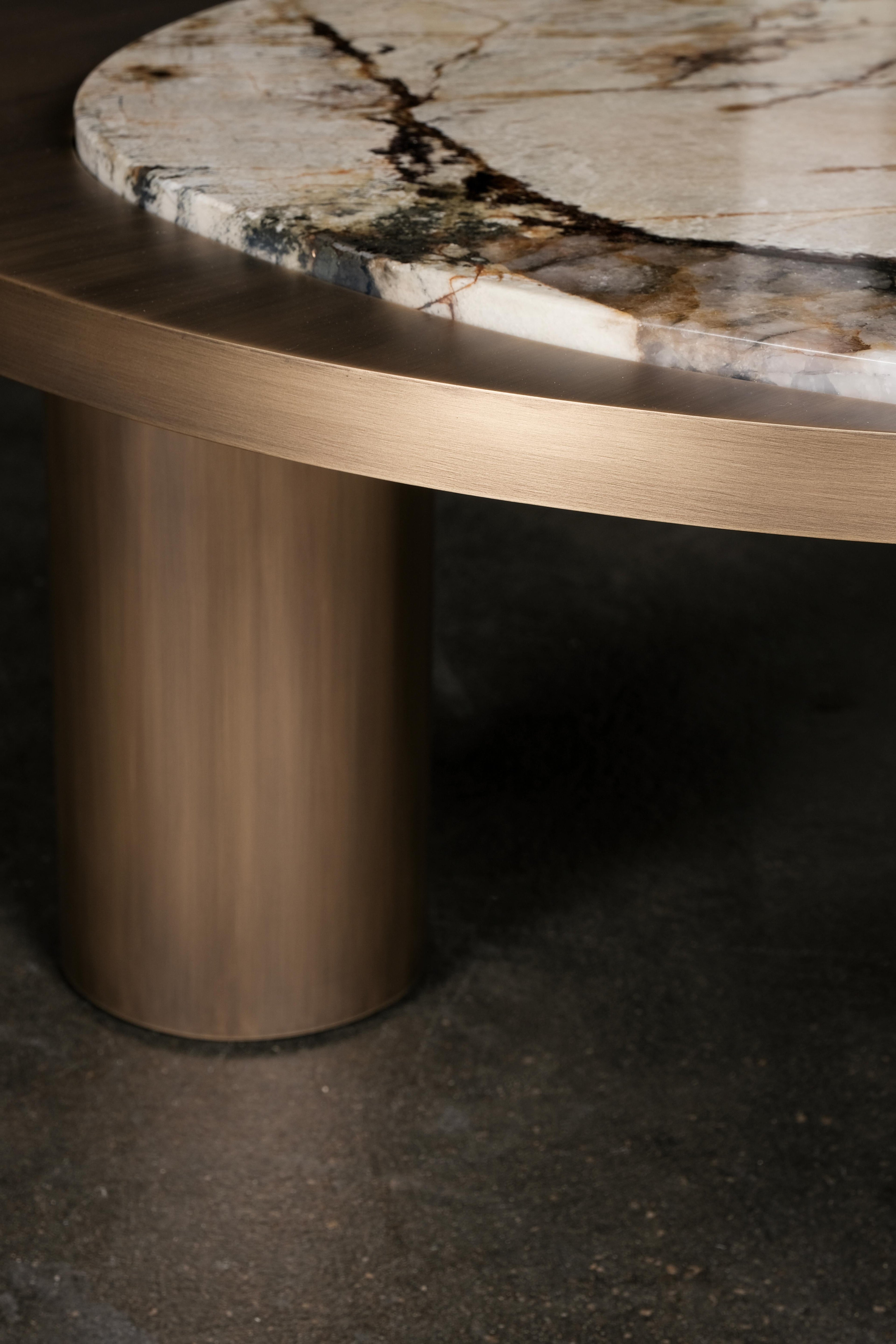 https://a.1stdibscdn.com/mid-century-modern-soajo-coffee-table-brass-patagonia-quartz-by-greenapple-for-sale-picture-6/f_53532/f_466846021758036674546/G704252_9_master.jpg