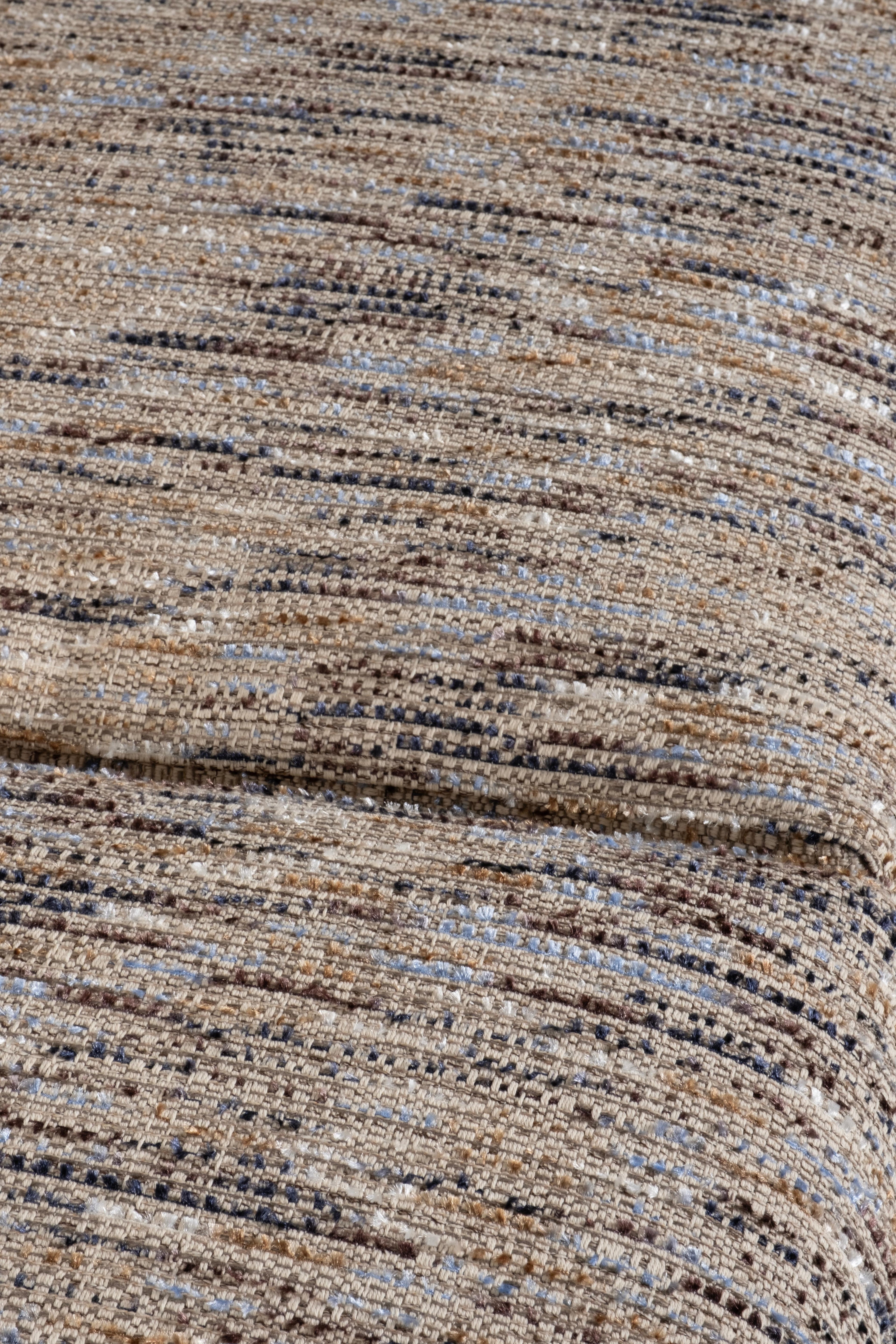 https://a.1stdibscdn.com/mid-century-modern-french-style-sofa-cream-nobilis-fabric-for-sale-picture-3/f_53532/f_462249421754934166786/G704288_2_master.jpg