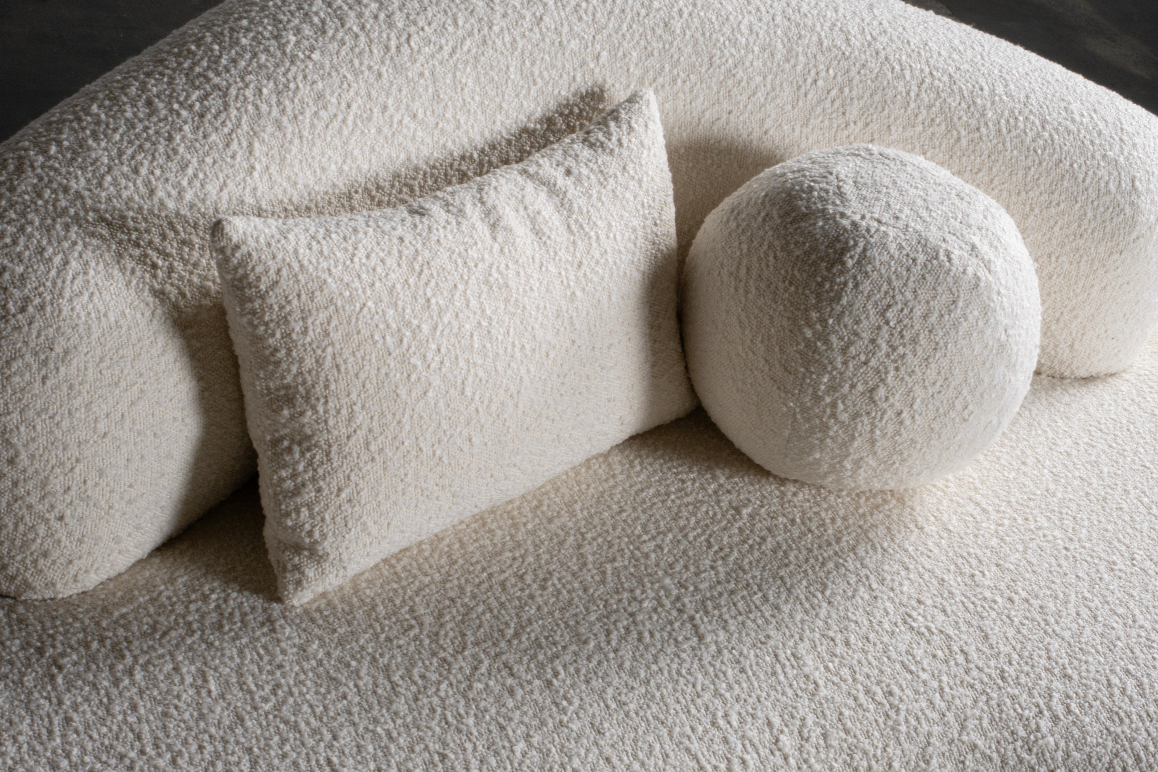 https://a.1stdibscdn.com/modern-conchula-corner-sofa-white-boucle-handmade-in-portugal-by-greenapple-for-sale-picture-9/f_53532/f_380844021706122612502/G704293_7_master.jpg