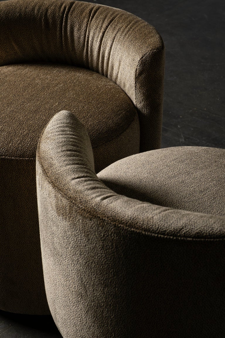 https://a.1stdibscdn.com/mid-century-modern-grand-pouf-chenille-oak-handmade-in-portugal-by-greenapple-for-sale-picture-16/f_53532/f_441863321742827560753/G704741_10_master.jpg?width=768