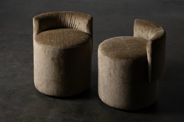 https://a.1stdibscdn.com/mid-century-modern-grand-pouf-chenille-oak-handmade-in-portugal-by-greenapple-for-sale-picture-9/f_53532/f_441863321742827560351/G704741_11_master.jpg?width=768
