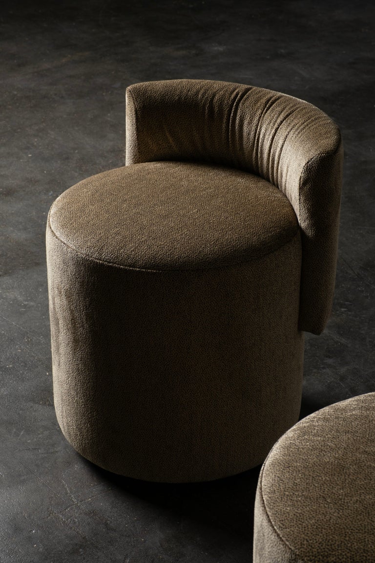https://a.1stdibscdn.com/mid-century-modern-grand-pouf-chenille-oak-handmade-in-portugal-by-greenapple-for-sale-picture-2/f_53532/f_441863321742827560534/G704741_7_master.jpg?width=768