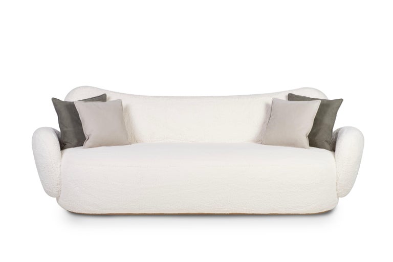 https://a.1stdibscdn.com/modern-conchula-curved-sofa-ivory-boucle-handmade-in-portugal-by-greenapple-for-sale-picture-2/f_53532/f_451049221747741469436/G704823_2_master.jpg?width=768