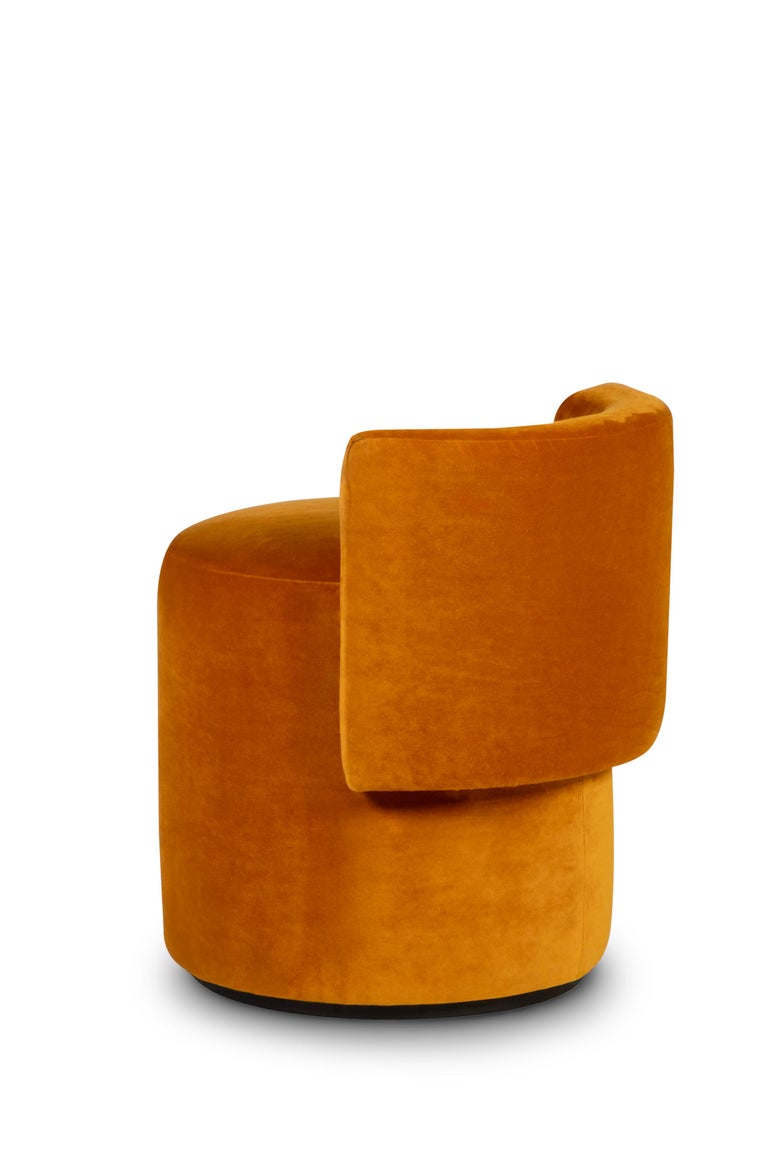 https://a.1stdibscdn.com/mid-century-modern-grand-pouf-velvet-oak-handmade-in-portugal-by-greenapple-for-sale-picture-6/f_53532/f_441867921742828084224/G704828_3_master.jpg?width=768