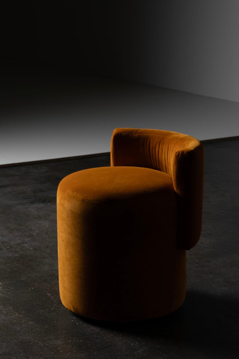https://a.1stdibscdn.com/mid-century-modern-grand-pouf-velvet-oak-handmade-in-portugal-by-greenapple-for-sale-picture-2/f_53532/f_441867921742828087315/G704828_9_master.jpg?width=768