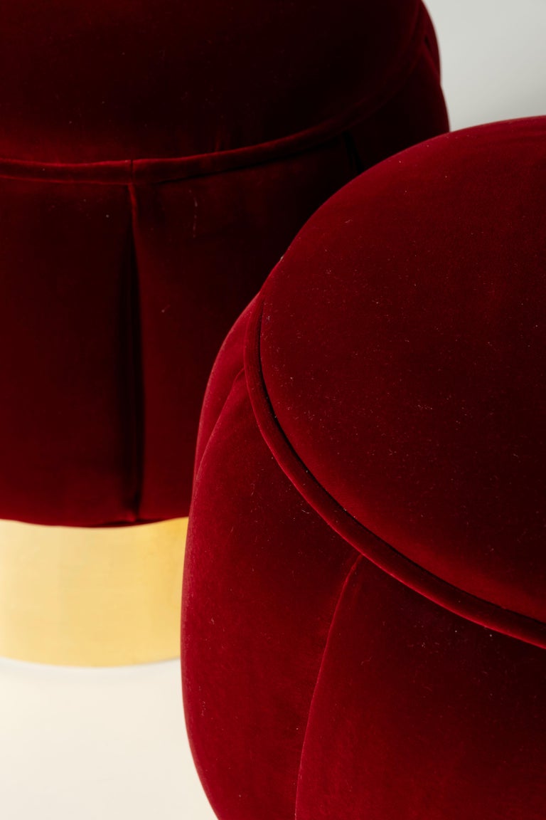 https://a.1stdibscdn.com/mid-century-modern-warren-pouf-dark-red-velvet-gold-leaf-handmade-greenapple-for-sale-picture-6/f_53532/f_451044221747738773822/G704866_3_master.jpg?width=768