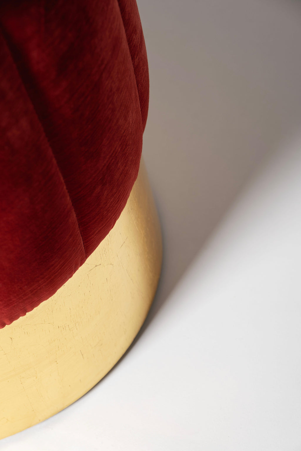 https://a.1stdibscdn.com/mid-century-modern-warren-pouf-red-velvet-gold-leaf-handmade-by-greenapple-for-sale-picture-6/f_53532/f_451042221747738542329/G704867_2_master.jpg