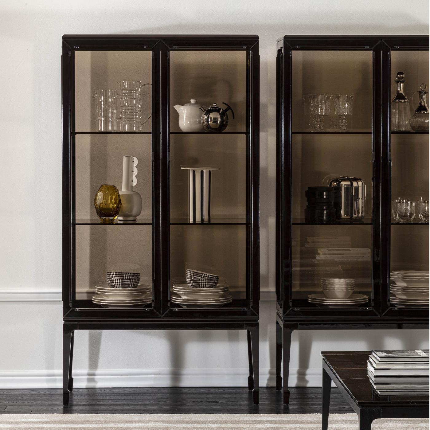 https://a.1stdibscdn.com/yang-display-cabinet-for-sale-picture-2/f_17062/f_235917021619797608200/GALICO_221_E20201120_30_15cr4w4_master.jpg