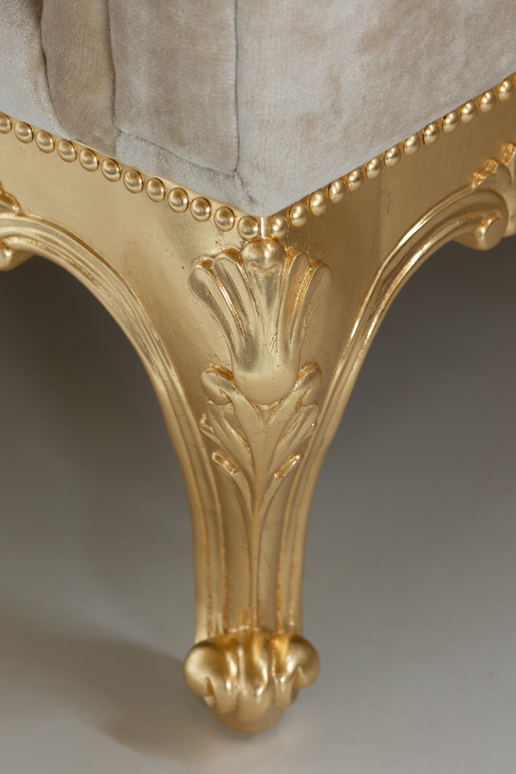 https://a.1stdibscdn.com/french-neoclassical-sofa-dormeuse-jacquard-champagne-handmade-portugal-for-sale-picture-7/f_53532/f_364579521716892988964/GA_19_master.jpg