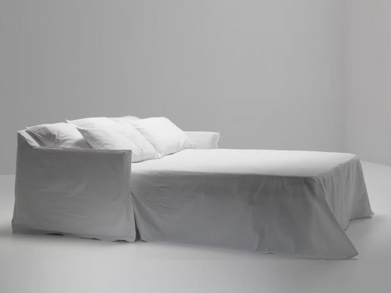 https://a.1stdibscdn.com/sofa-bed-gervasoni-ghost-13-design-paola-navone-for-sale-picture-2/f_105752/f_465013321756829592107/GHOST_13_Gervasoni_420435_rela0574ecd_master.jpeg
