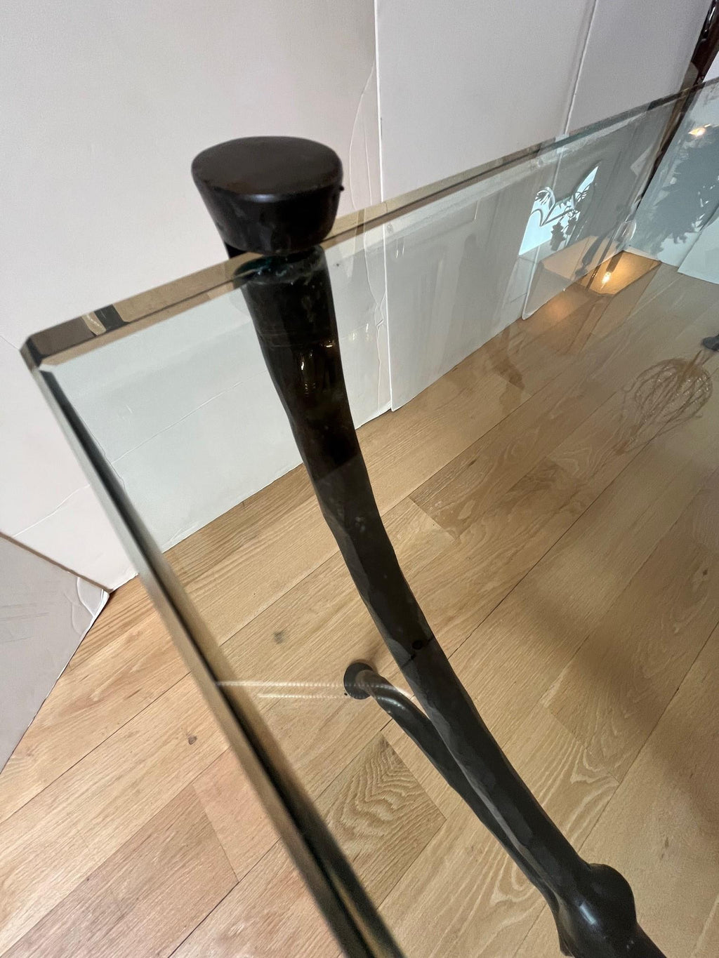 https://a.1stdibscdn.com/made-to-order-giacometti-style-hand-forged-iron-coffee-table-with-glass-top-for-sale-picture-7/f_8812/f_390492921711652195582/GIACOMETI_13_master.jpg