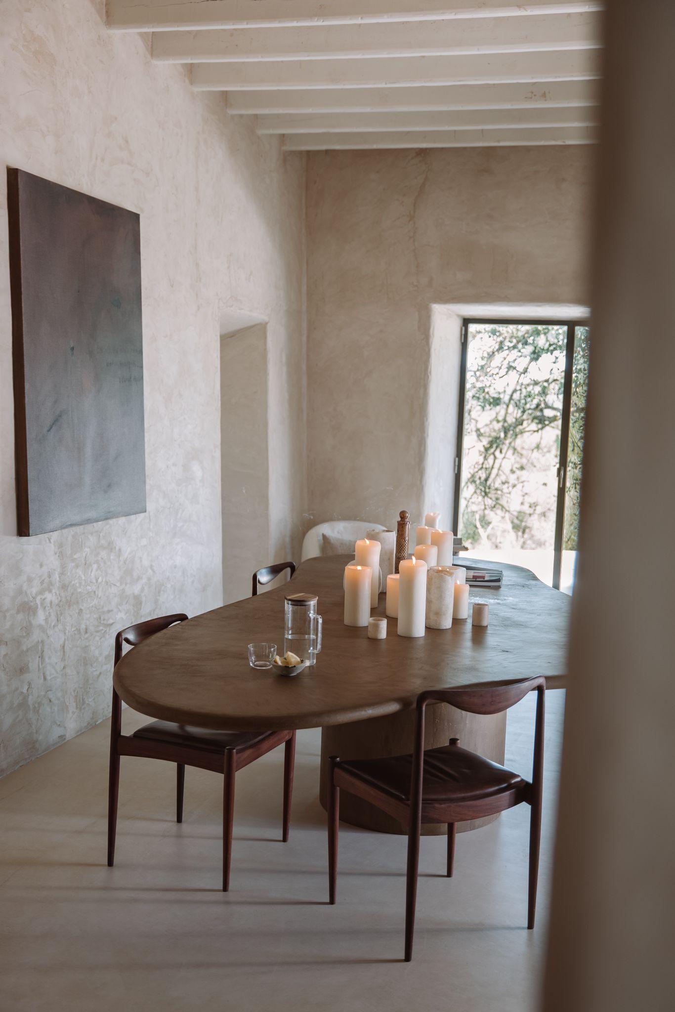 https://a.1stdibscdn.com/aimi-dining-table-by-kasanai-for-sale-picture-10/f_12192/f_391070821712084998615/GIDO9408_master.JPG