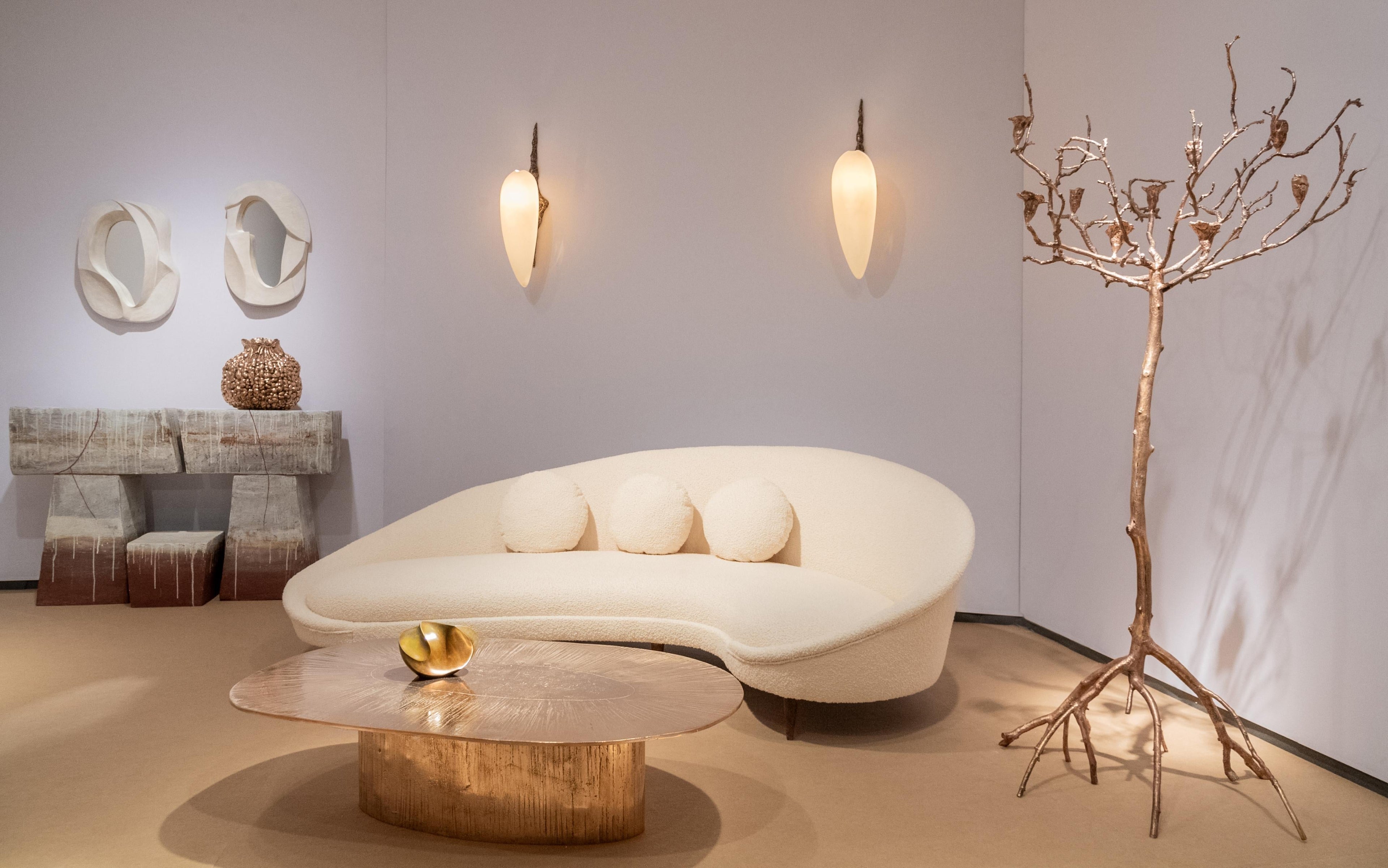 https://a.1stdibscdn.com/contemporary-high-polished-bronze-coffee-table-by-colo-studio-france-for-sale-picture-12/f_65832/f_448158421746020579084/GMPPADShow_Selected_24_2_master.jpg