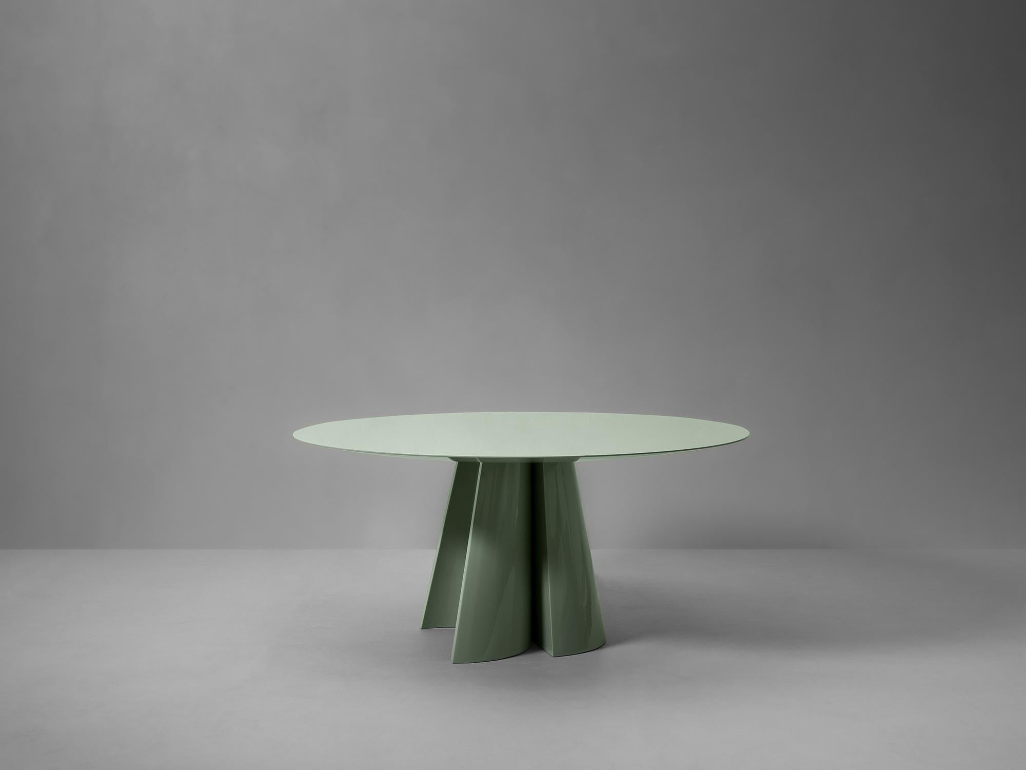 https://a.1stdibscdn.com/got-round-dining-table-for-sale-picture-2/f_107502/f_495324721775317125967/GOT_DINING_TABLE_ROUND_highgloss_sea_Salt_4__master.jpg
