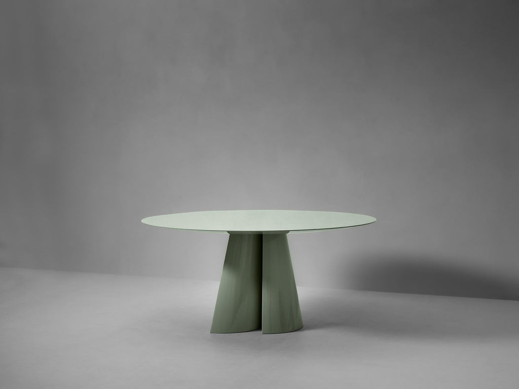 https://a.1stdibscdn.com/got-round-dining-table-for-sale-picture-6/f_107502/f_495324721775317126316/GOT_DINING_TABLE_ROUND_highgloss_sea_Salt_8__master.jpg