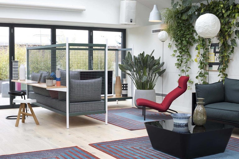 https://a.1stdibscdn.com/established-sons-grid-u-shape-modular-sofa-by-ronan-erwan-bouroullec-for-sale-picture-10/f_16392/f_490665421772615570794/GRID_SYSTEM_L2500_6728_6821_Ronan_and_Erwan_Bouroullec_c2019_EstablishedandSons_cJamesChampion_AtWork_01_72dpi_master.jpg?width=768