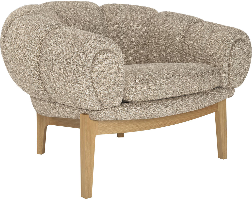 https://a.1stdibscdn.com/fabric-croissant-lounge-chair-by-illum-wikkels-for-gubi-for-sale-picture-3/f_14472/f_325080421675119852516/GROUP_D_Croissant_LoungeChair_Oak_Kvadrat_SahcoZero_12_ItemNr_10059224_F3Q_copy_master.jpg