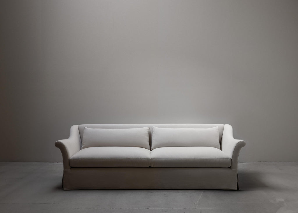 https://a.1stdibscdn.com/002-classic-sofa-8ft-for-sale-picture-2/f_102362/f_434056421738278451056/GS_Classic_11_master.jpg