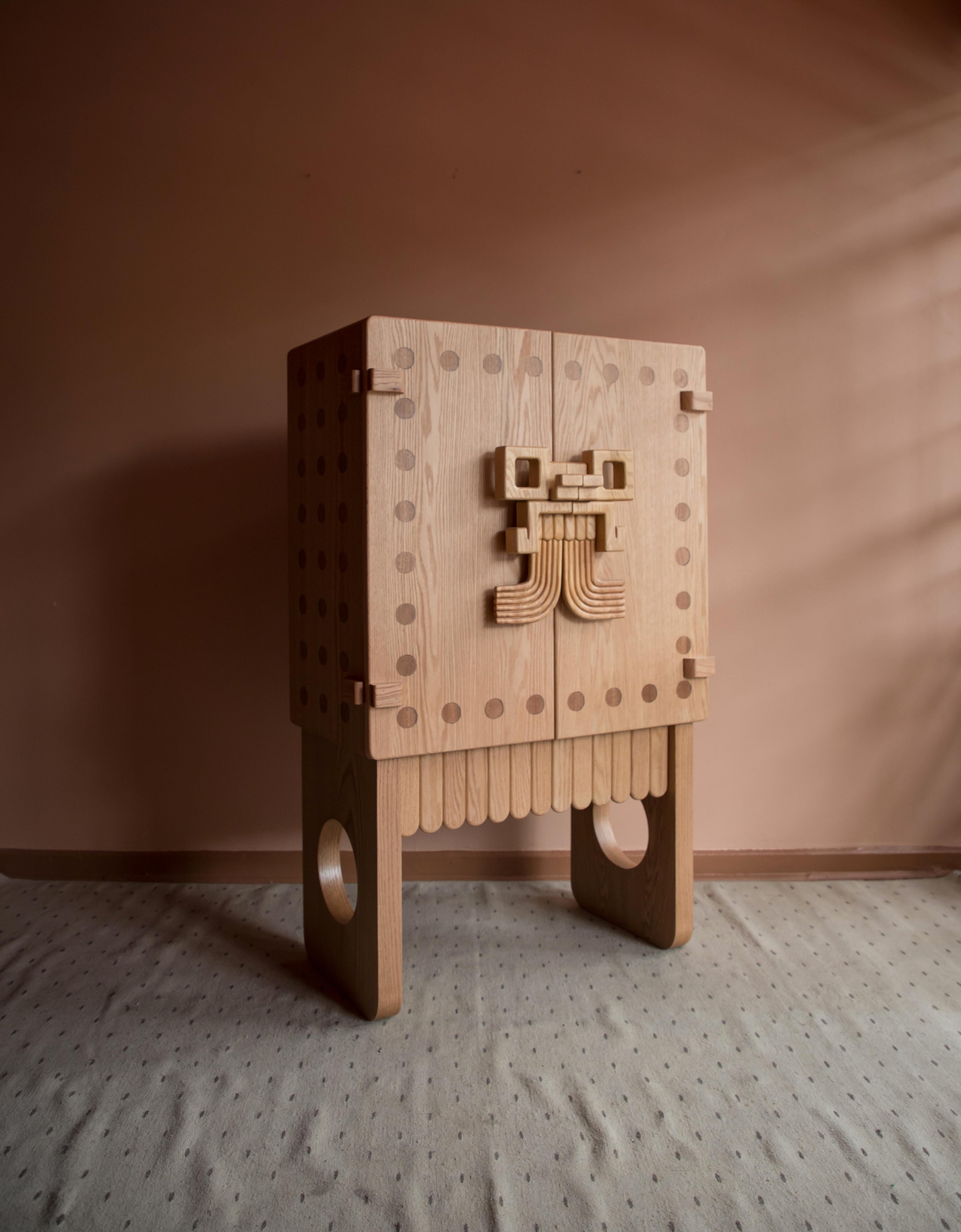 https://a.1stdibscdn.com/tlaloc-wine-cabinet-by-andres-gutierrez-for-sale-picture-5/f_12192/f_337880521681395052125/Gabinete_Tlaloc_01_master.jpg