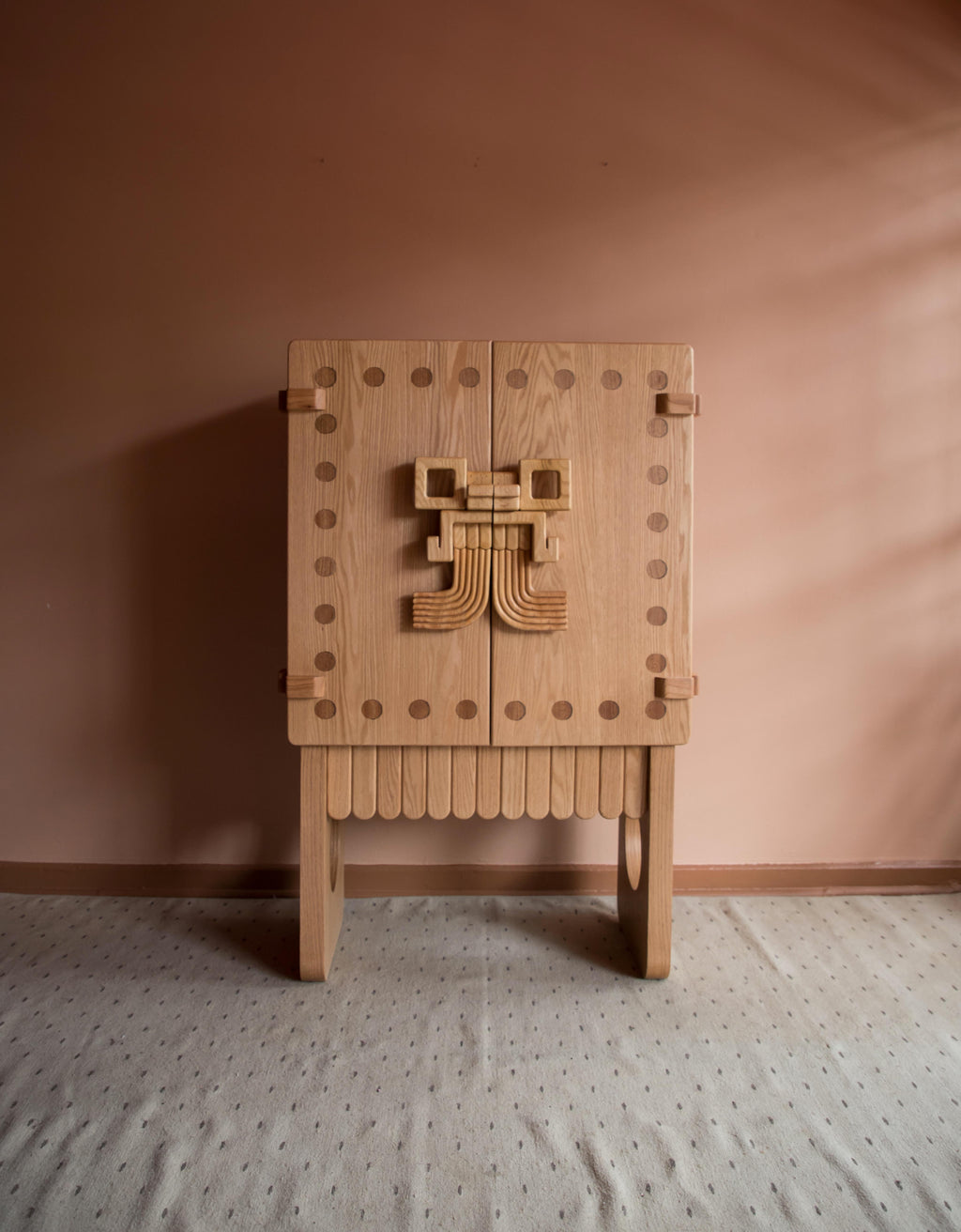 https://a.1stdibscdn.com/tlaloc-wine-cabinet-by-andres-gutierrez-for-sale-picture-2/f_12192/f_337880521681395049627/Gabinete_Tlaloc_03_master.jpg