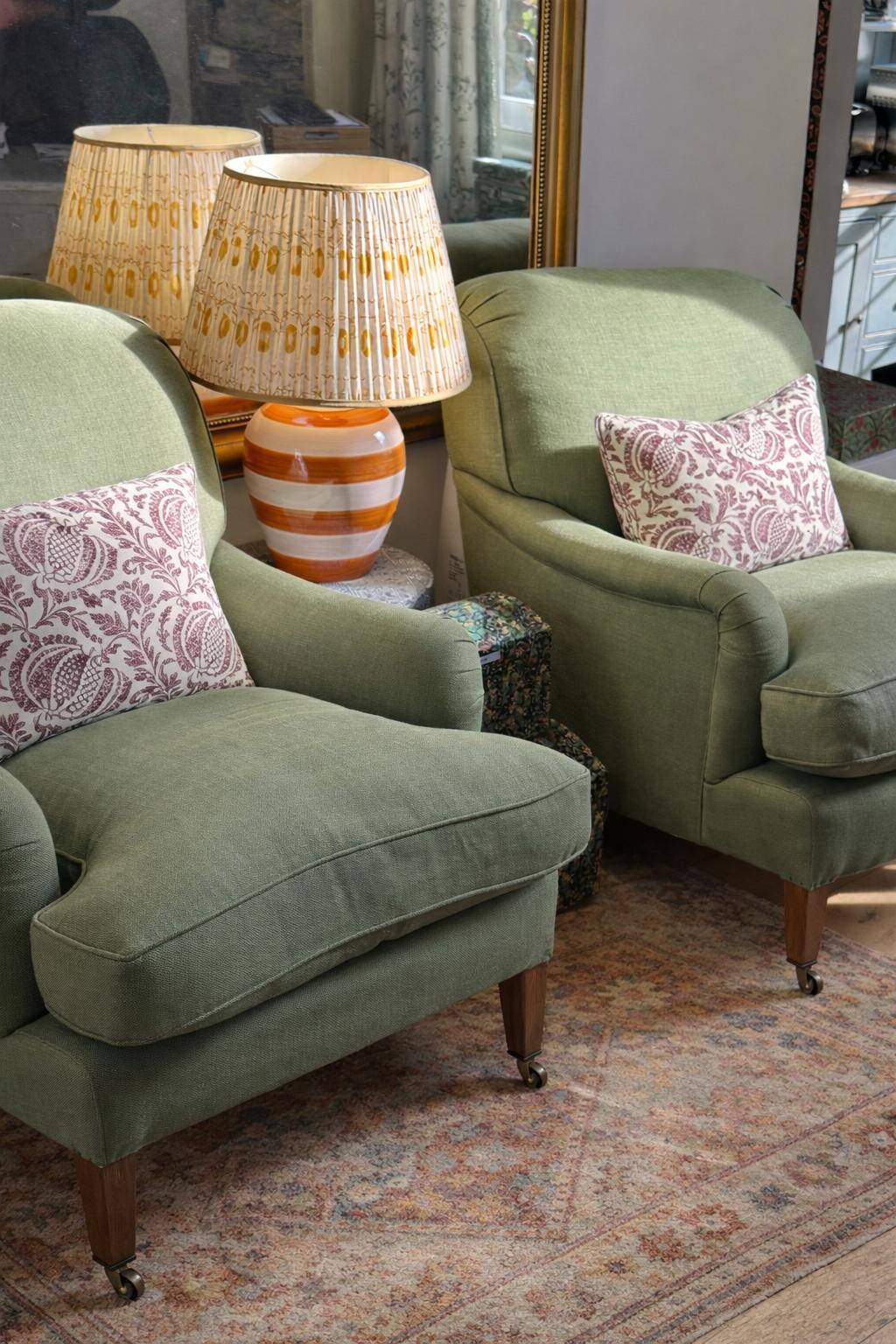 https://a.1stdibscdn.com/susan-osbourne-pair-of-gainsborough-armchairs-in-green-linen-howard-style-for-sale-picture-4/f_107472/f_484673021773938998667/Gainsborough_08_master.jpg