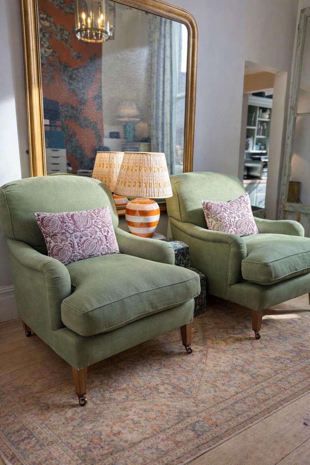 https://a.1stdibscdn.com/susan-osbourne-pair-of-gainsborough-armchairs-in-green-linen-howard-style-for-sale-picture-5/f_107472/f_484673021773939136614/Gainsborough_09_master.jpg