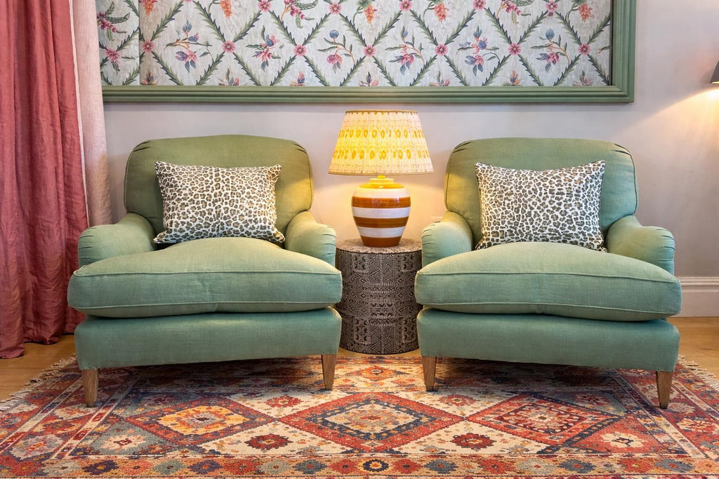 https://a.1stdibscdn.com/susan-osbourne-pair-of-gainsborough-armchairs-in-green-linen-howard-style-for-sale-picture-2/f_107472/f_484673021773937247732/Gainsborough_Primary_Image_01_master.jpg