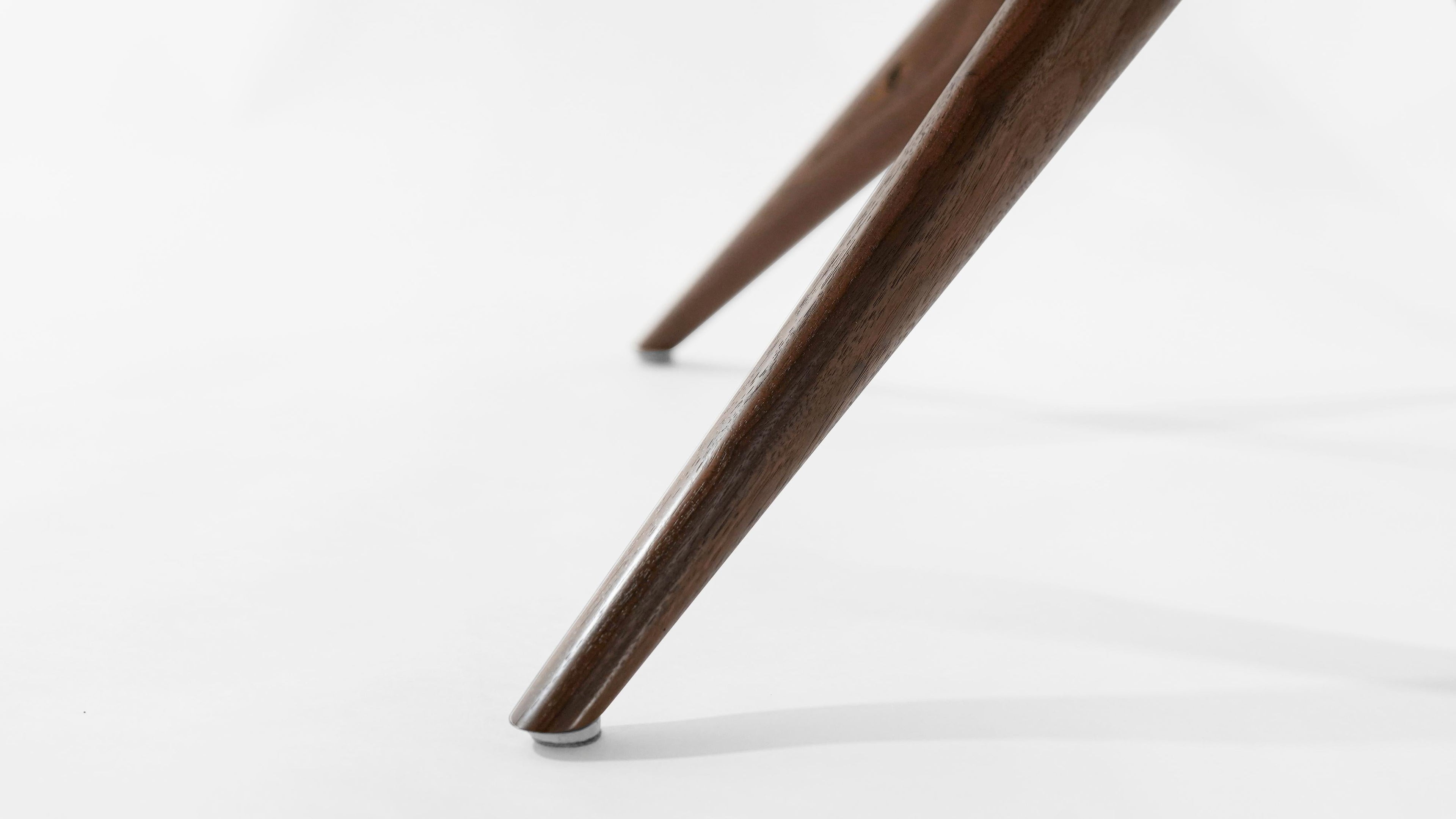 https://a.1stdibscdn.com/stamford-moderns-gazelle-dining-table-in-walnut-for-sale-picture-8/f_9289/f_181235021582826629632/Gazelle_D_Table_20_8_master.jpg