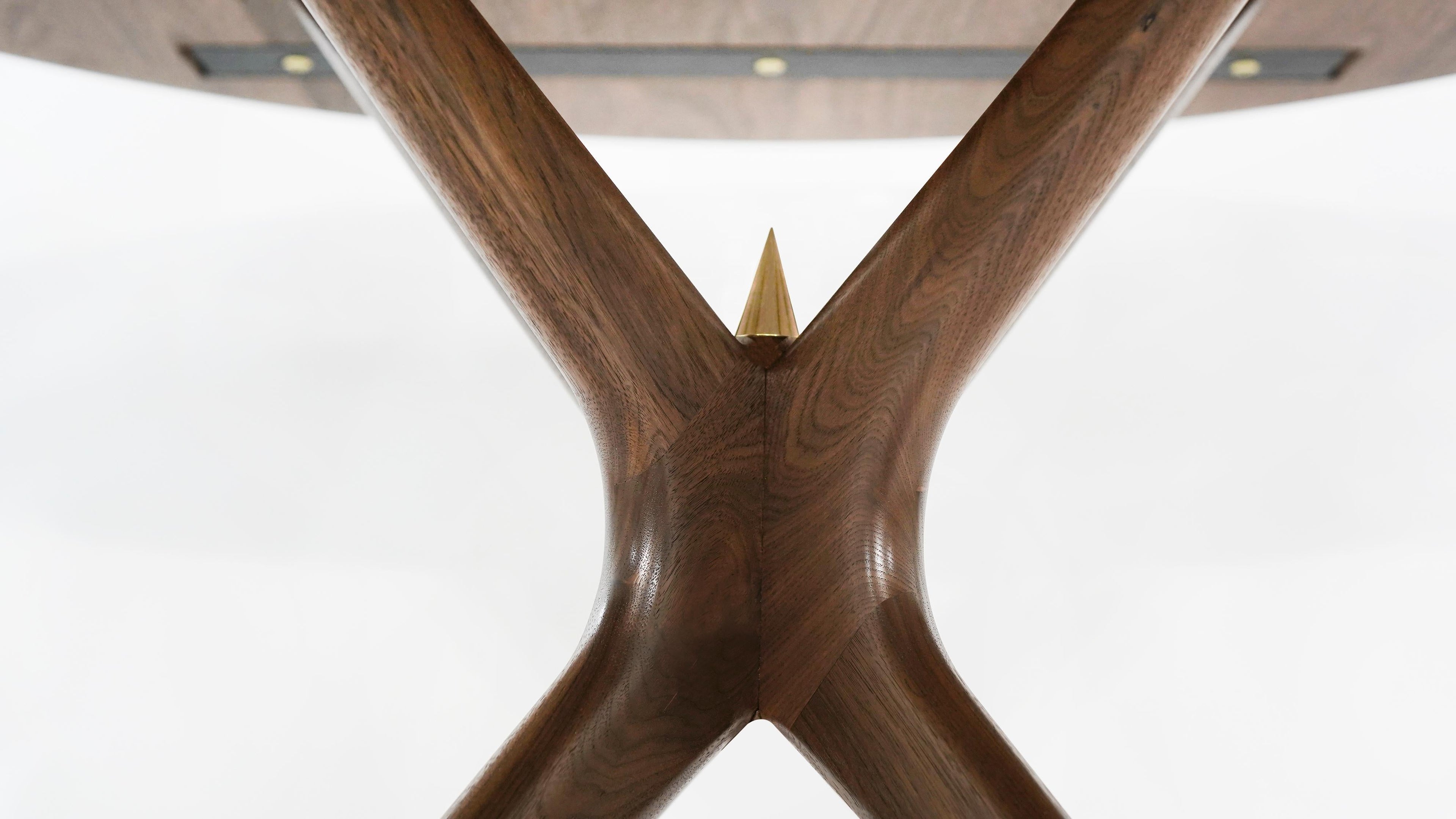 https://a.1stdibscdn.com/stamford-moderns-gazelle-dining-table-in-walnut-for-sale-picture-9/f_9289/f_181235021582826633408/Gazelle_D_Table_20_9_master.jpg