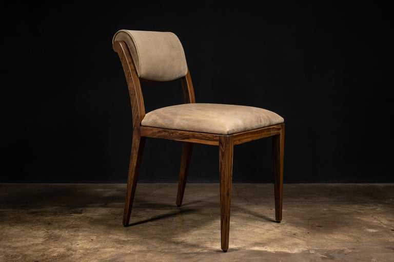 https://a.1stdibscdn.com/contemporary-art-deco-style-dining-chair-in-pavoni-leather-by-costantini-gianni-for-sale-picture-2/f_25173/f_413431021725546934569/Gianni_Chair_in_Pavoni_Leather_by_Costantini_00_master.jpg?width=768
