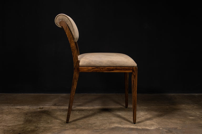 https://a.1stdibscdn.com/contemporary-art-deco-style-dining-chair-in-pavoni-leather-by-costantini-gianni-for-sale-picture-5/f_25173/f_413431021725546941205/Gianni_Chair_in_Pavoni_Leather_by_Costantini_03_master.jpg?width=768