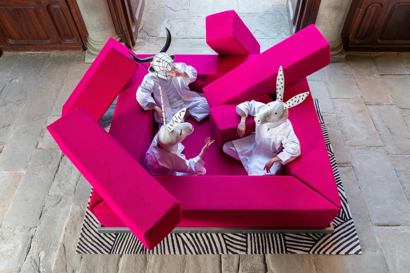 https://a.1stdibscdn.com/poltronova-rumble-sofa-in-pink-by-gianni-pettena-for-sale-picture-6/f_16392/f_413172921725378160662/Gianni_Pettena_Rumble_Centro_Studi_Poltronova_C01_master.jpg