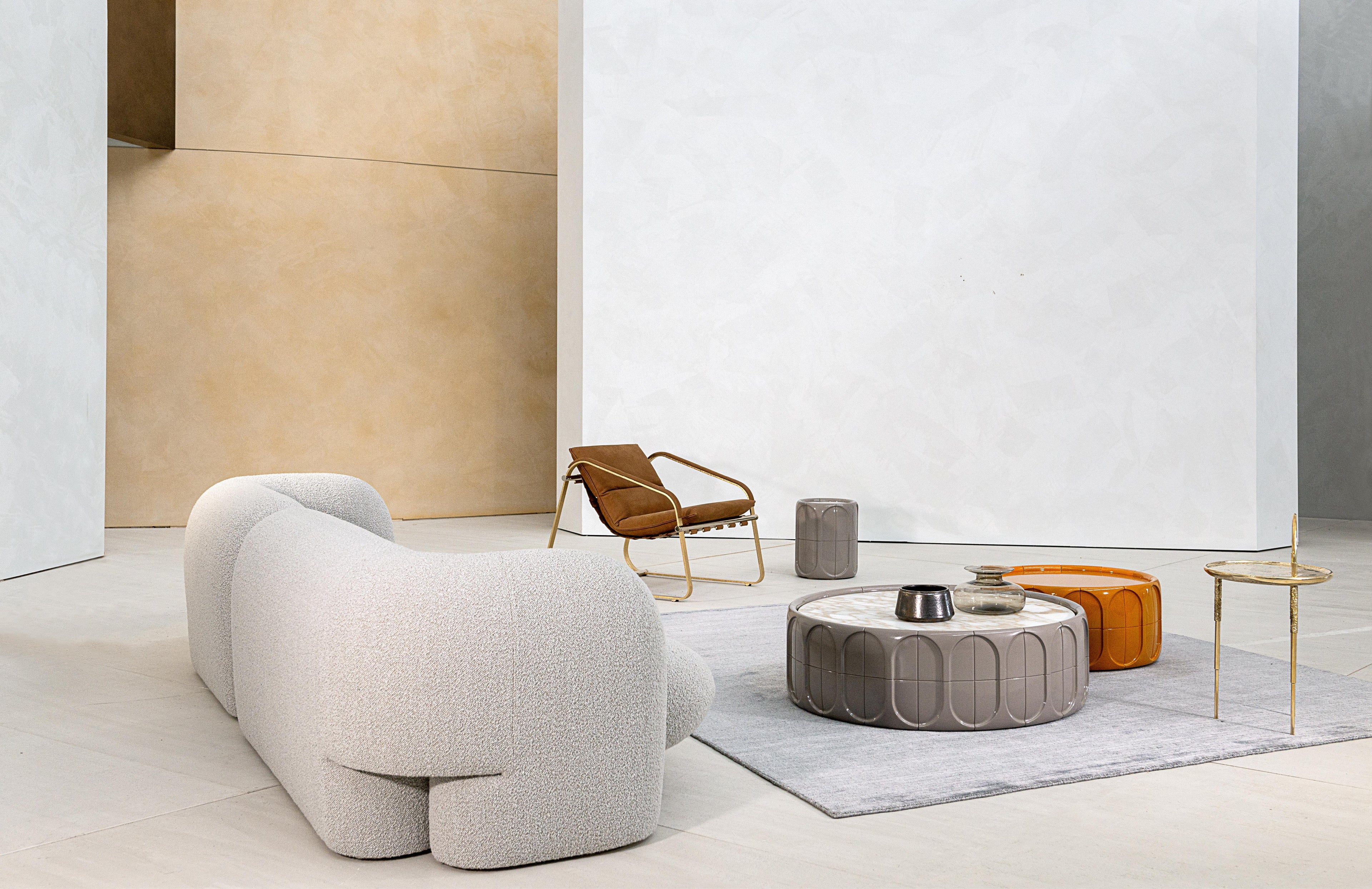 https://a.1stdibscdn.com/contemporary-three-seater-sofa-by-hessentia-upholstered-in-fabric-boucle-grey-for-sale-picture-8/f_57252/f_267045721694686750943/Gio_dritto_7_master.jpg