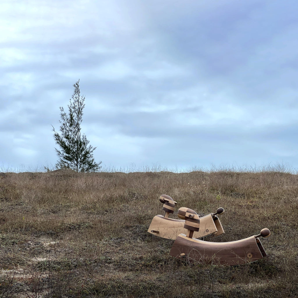 https://a.1stdibscdn.com/oak-and-walnut-giong-rocking-chair-by-onon-details-for-sale-picture-10/f_12192/f_466850121758039710882/Giong_Rocking_Horse_Supportive_5_master.jpg