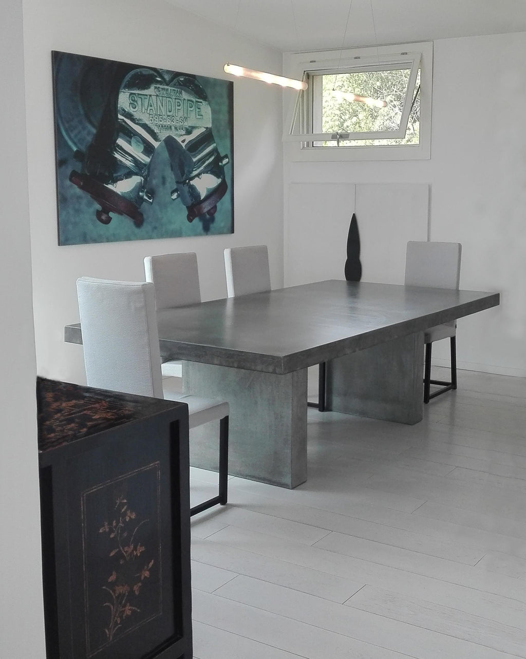 https://a.1stdibscdn.com/giorgione-concrete-dining-table-100-handcrafted-in-italy-for-sale-picture-5/f_38941/f_129339111556557092813/Giorgione_2_pulito_master.jpg