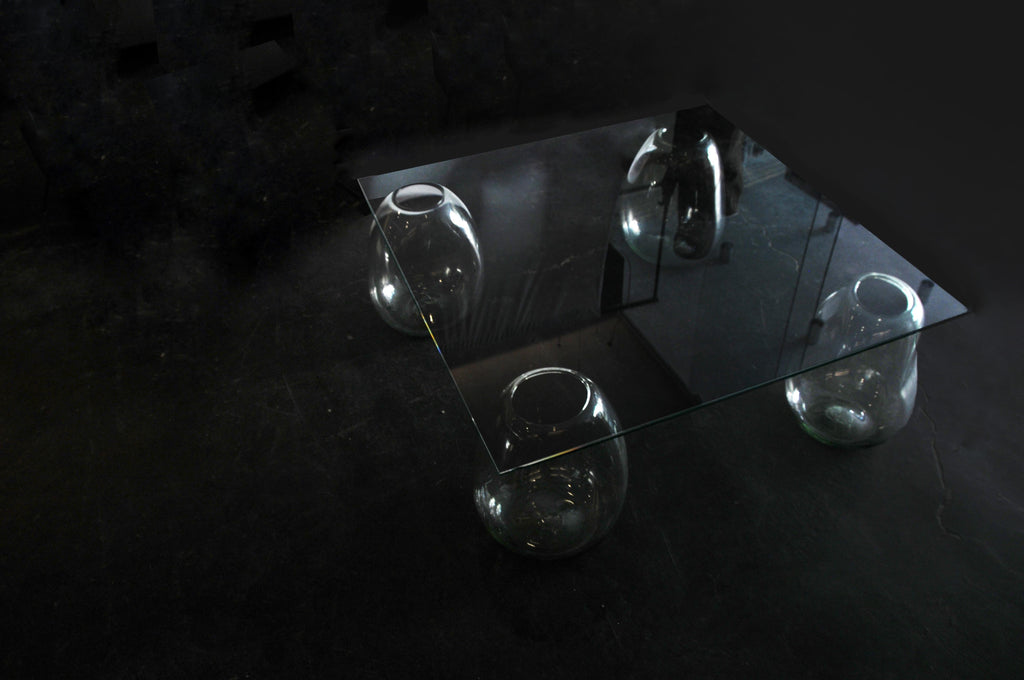 https://a.1stdibscdn.com/bubble-glass-coffee-table-for-sale-picture-9/f_69682/f_438500021743529510903/Glass_bubble_table_Photography_by_Panorammma_Image_Courtesy_by_Panorammma_10_master.jpg