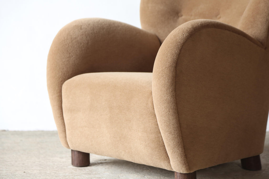 https://a.1stdibscdn.com/pair-of-lounge-chairs-upholstered-in-pure-alpaca-for-sale-picture-10/f_22593/f_431419521736802901312/Golden_Brown_Lassen_Blue_Chairs_Pair_Alpaca_4_24_6_master.jpg