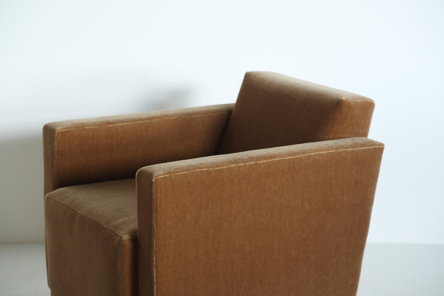 https://a.1stdibscdn.com/a-pair-of-angular-armchairs-upholstered-in-pure-mohair-for-sale-picture-8/f_22593/f_437352321740084070779/Golden_Brown_Mohair_Angular_Club_Chairs_2_25_10_master.jpg