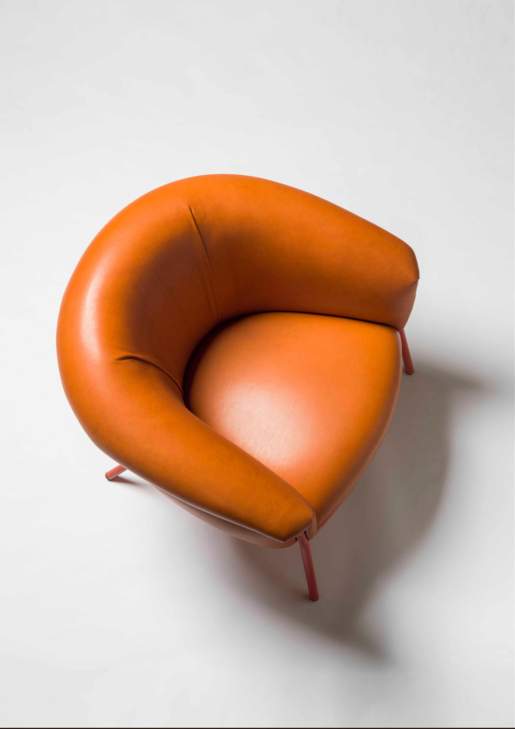 https://a.1stdibscdn.com/grasso-armchair-in-orange-leather-by-bd-barcelona-for-sale-picture-3/13098181/f_115415331532625586176/Grasso_sobrasada_picada_master.jpg