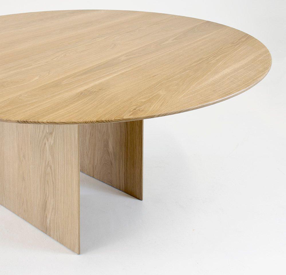 https://a.1stdibscdn.com/claste-great-expectations-round-table-in-white-oak-for-sale-picture-8/f_16392/f_381598921706561953945/Great_Expecttions_Round_Det_1_master.jpg