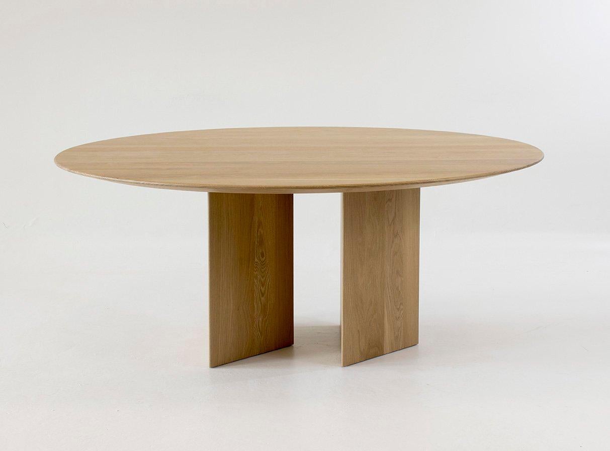 https://a.1stdibscdn.com/claste-great-expectations-round-table-in-white-oak-for-sale-picture-3/f_16392/f_381598921706561953070/Great_Expecttions_Round_El_2_master.jpg